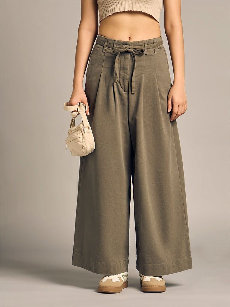 Wide-Leg Pants with Belt