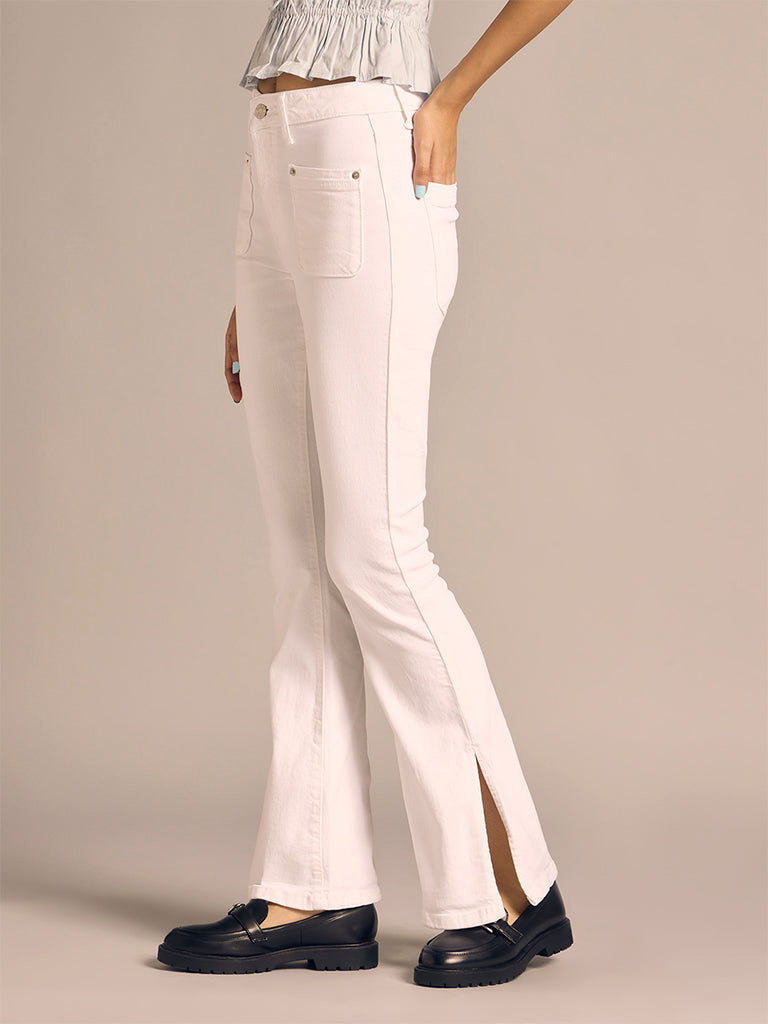 Flared Jeans
