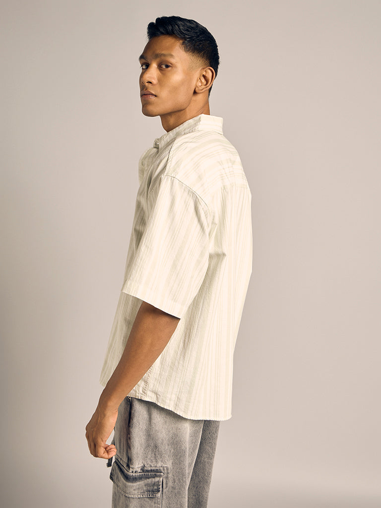 Loose-Fit Striped Shirt