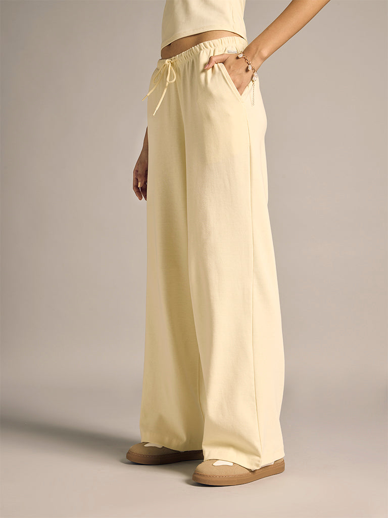 Wide-Leg Pants