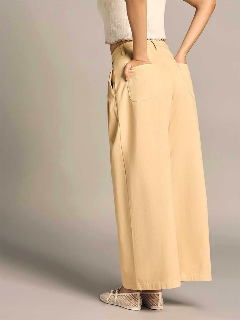 Wide-Leg Pants with Belt