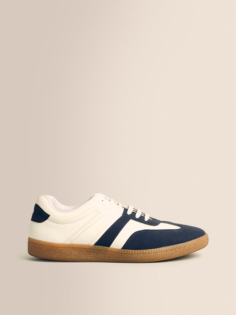 Casual Trainers