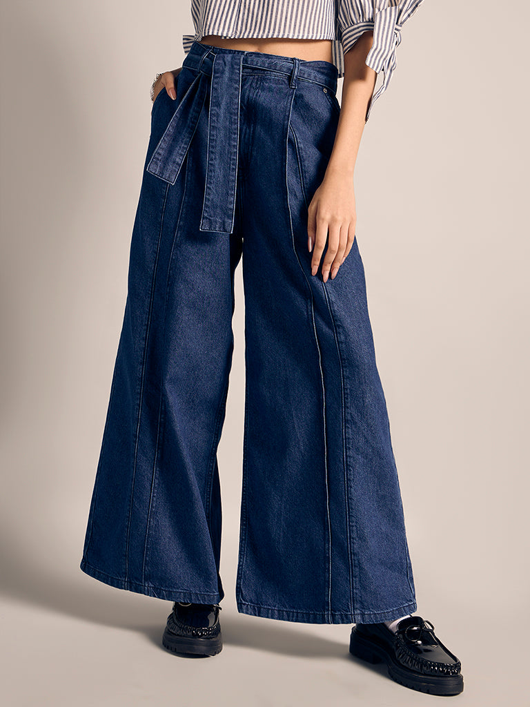 Wide-Leg Jeans