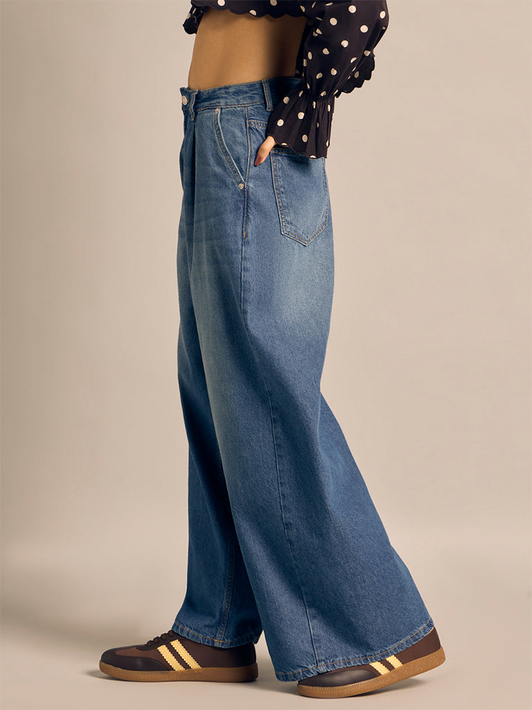 Wide-Leg Jeans