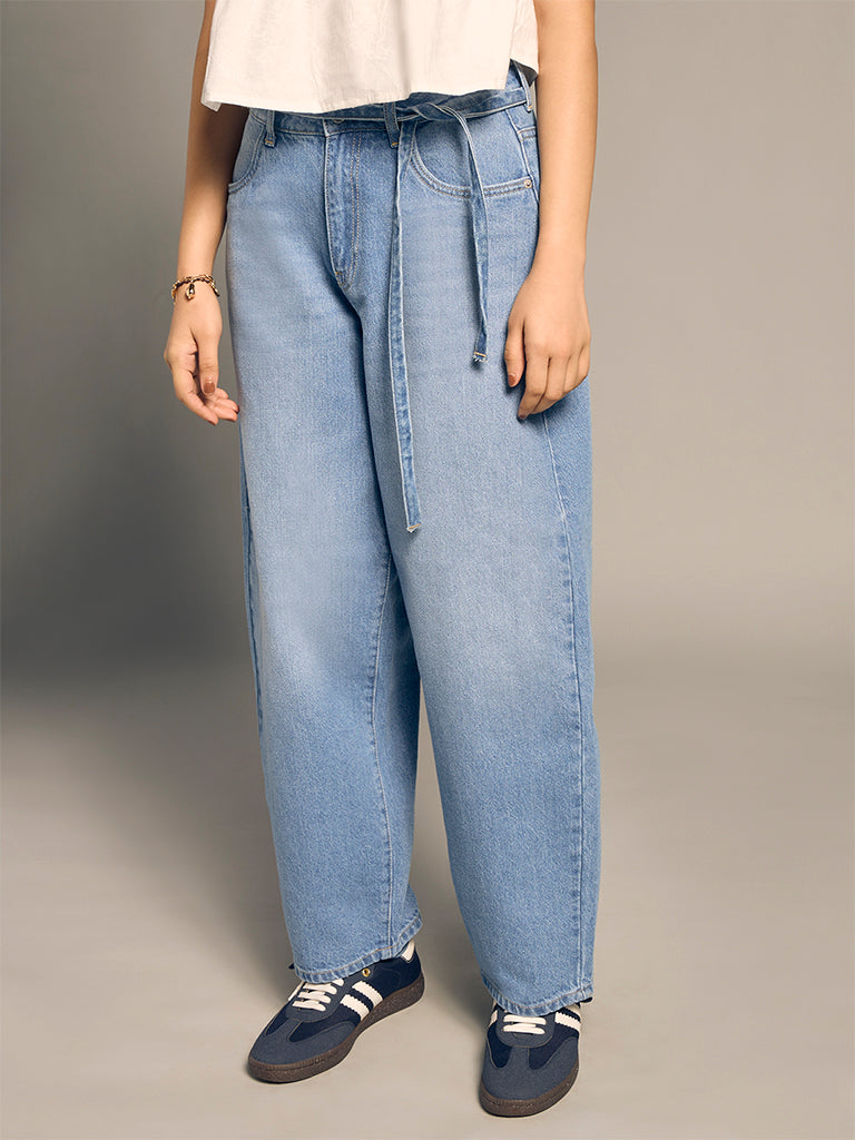 Faded Jeans with Belt