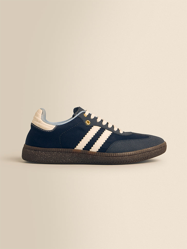 Contrast Stripe Sneakers