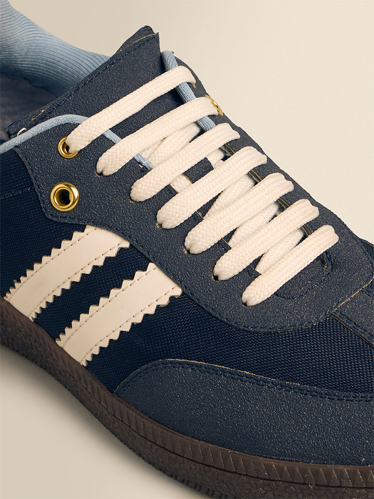 Contrast Stripe Sneakers