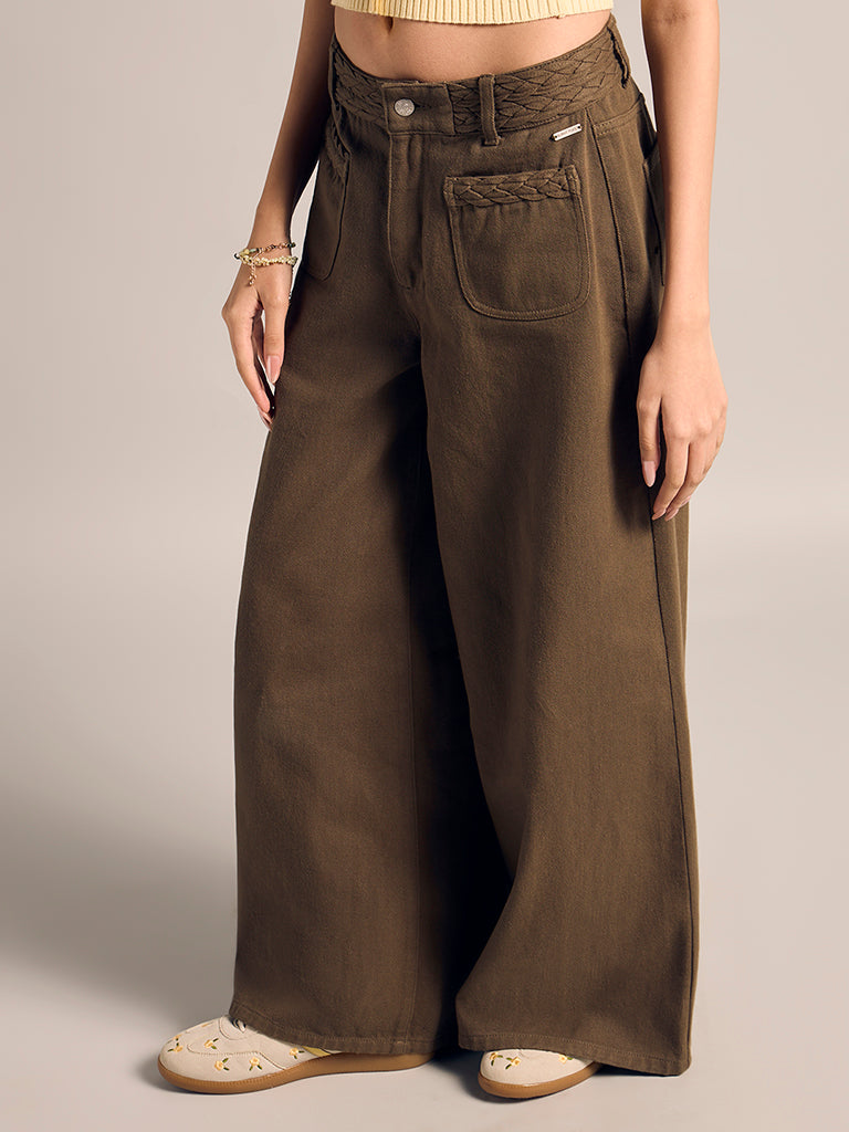 Wide-Leg Jeans