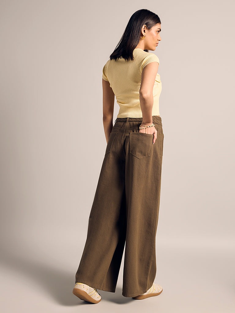 Wide-Leg Jeans