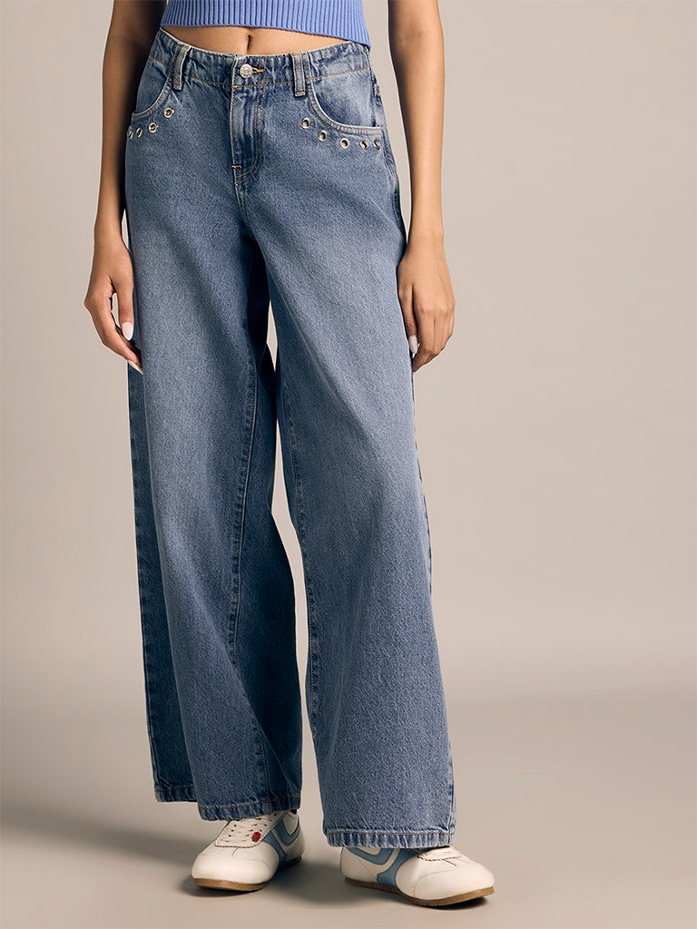 Wide-Leg Jeans
