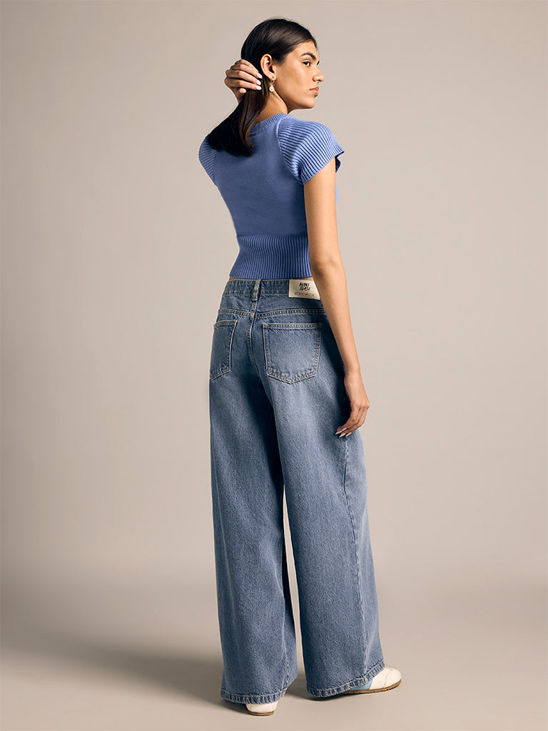 Wide-Leg Jeans