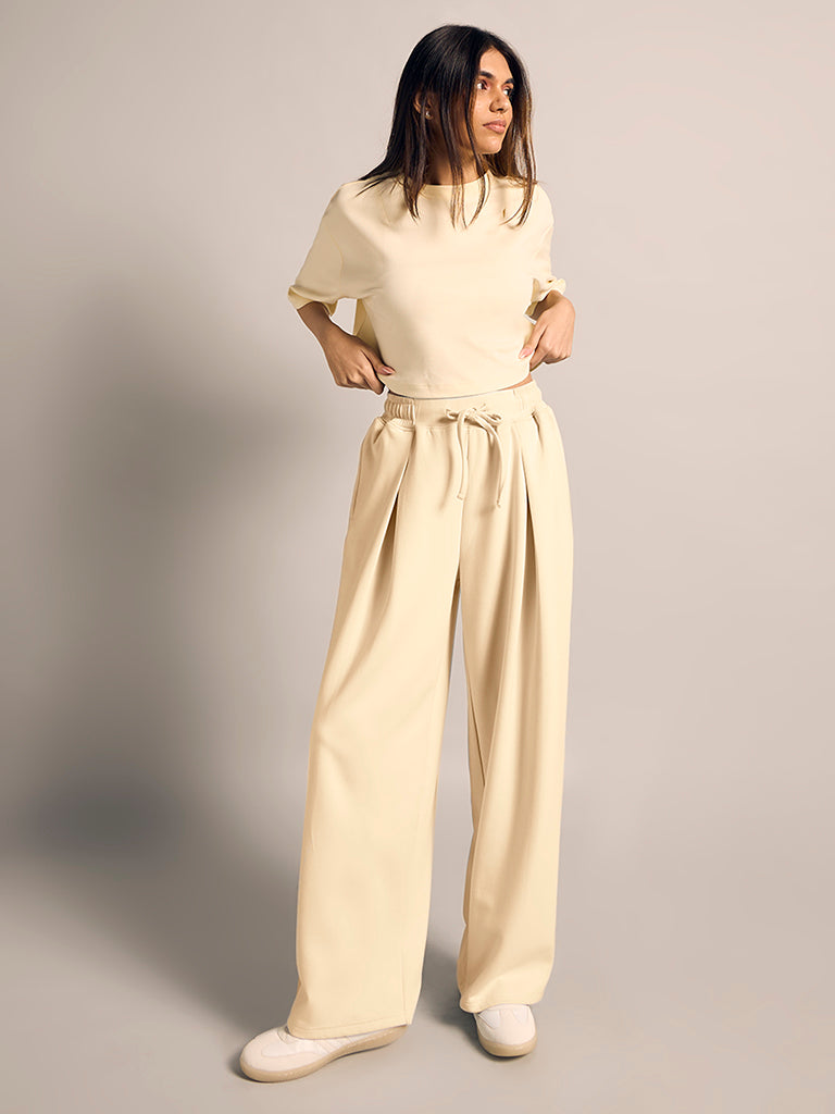 Wide-Leg Pleated Bottoms