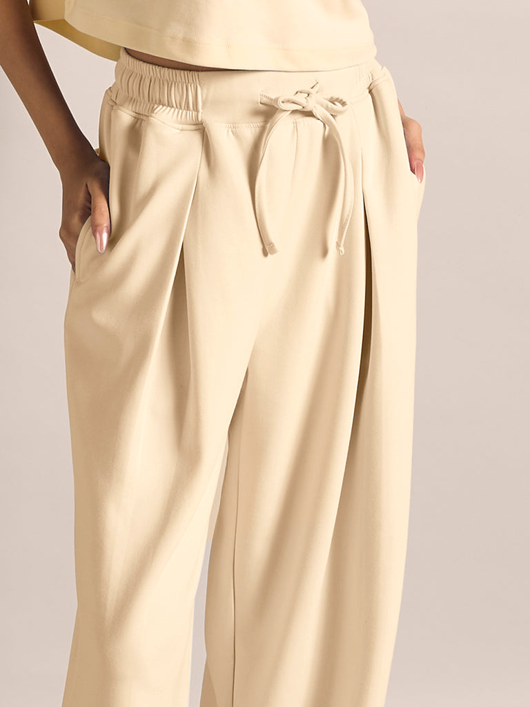 Wide-Leg Pleated Bottoms