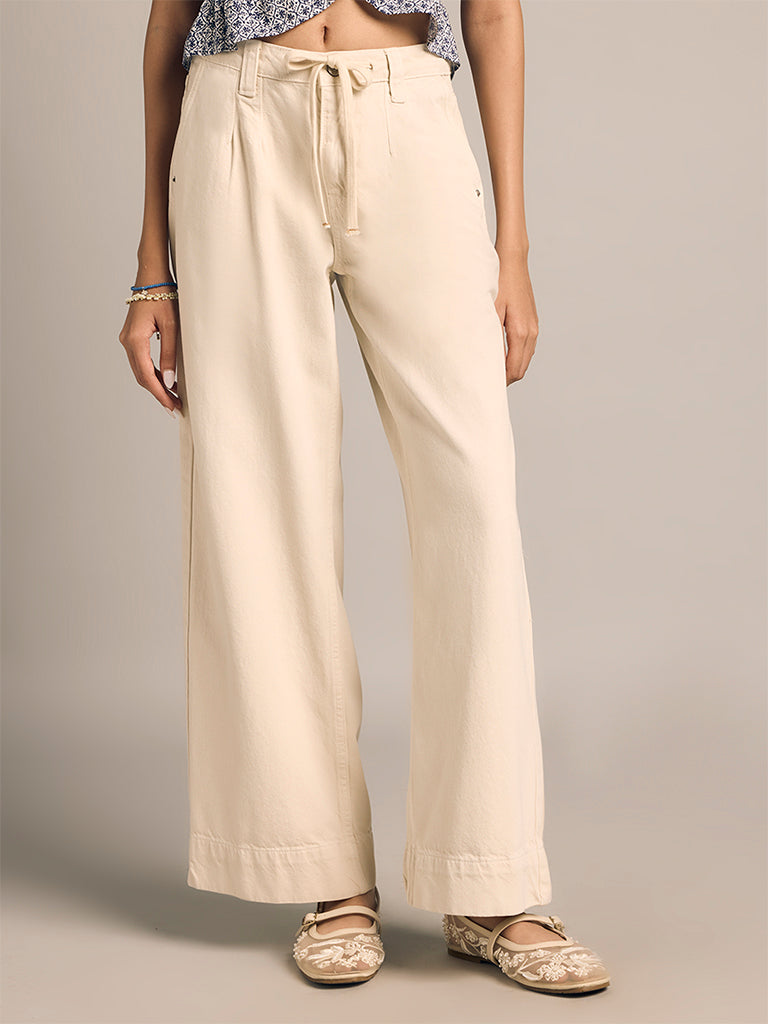 Wide-Leg Jeans