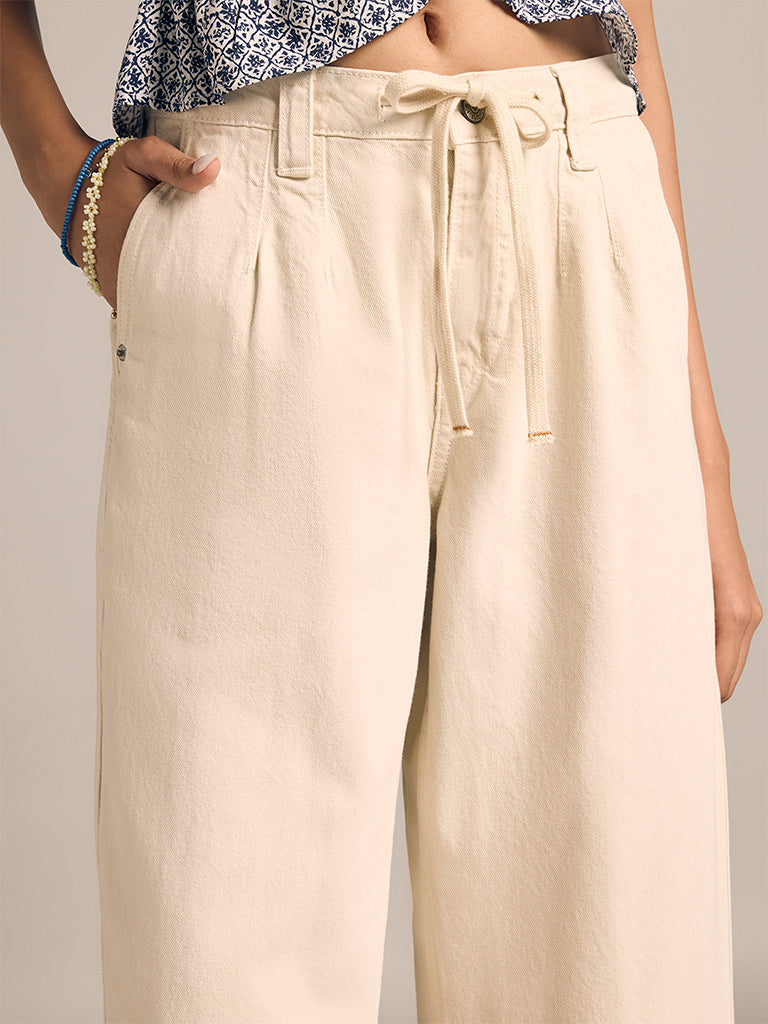 Wide-Leg Jeans