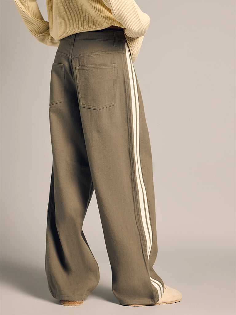 Straight-Leg Jeans
