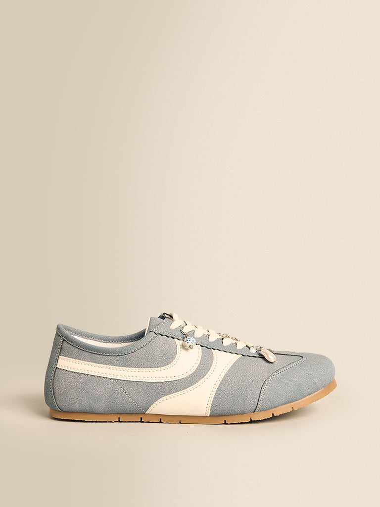 Charm-Detail Retro Sneakers