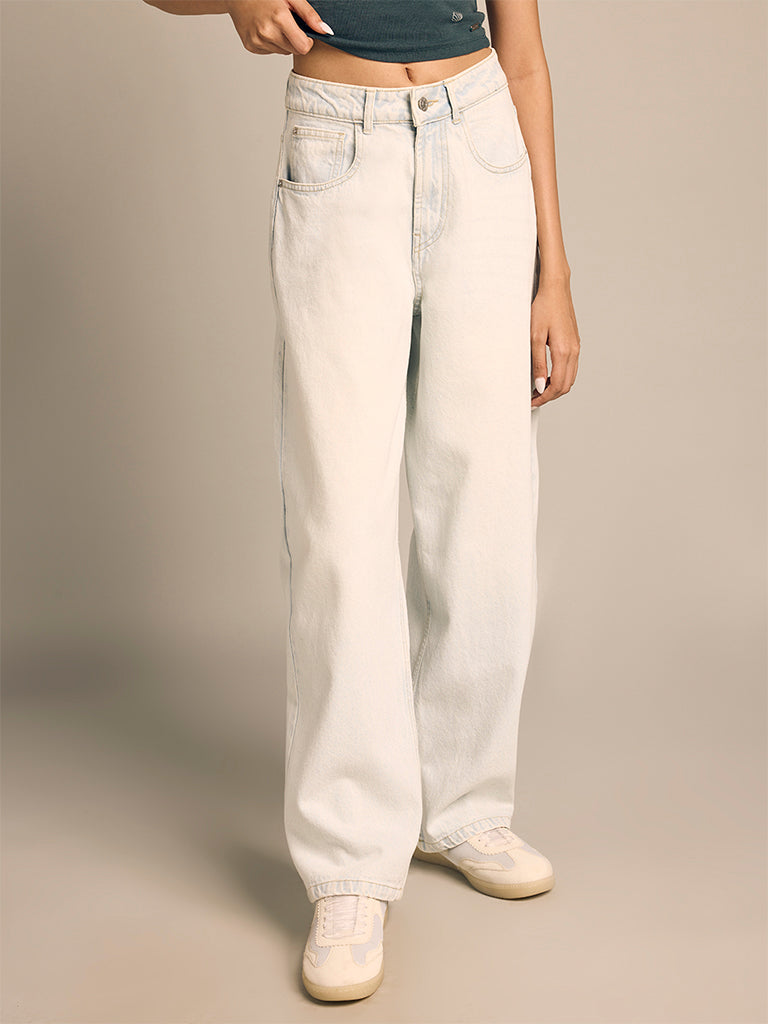 Balloon-Fit Jeans