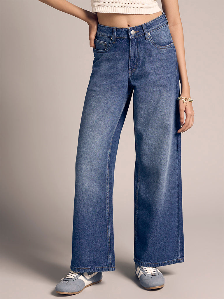 Wide-Leg Jeans