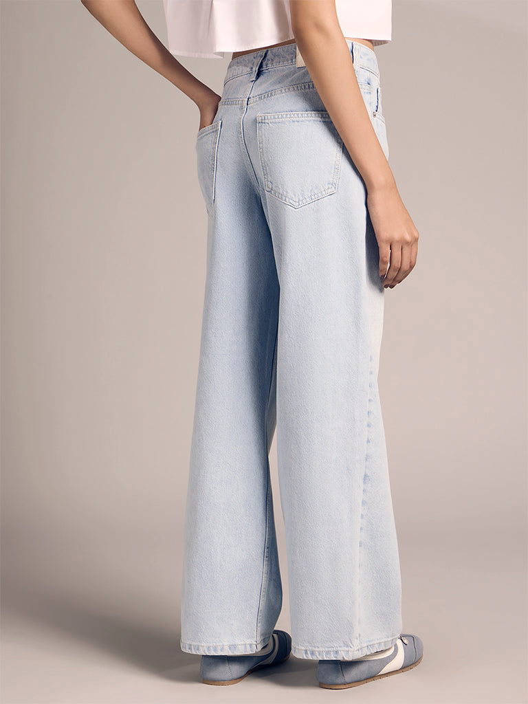 Wide-Leg Jeans