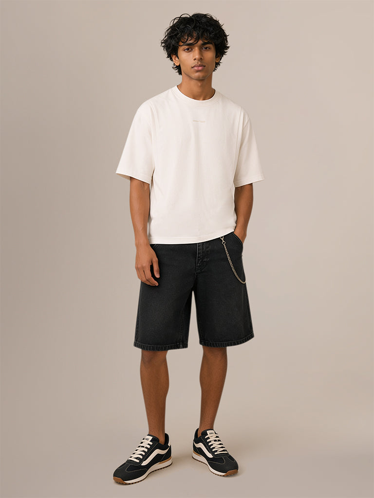 Boxy-Fit T-Shirt