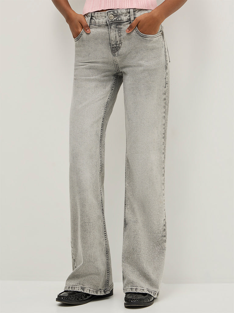 Flared High Waist Jeans