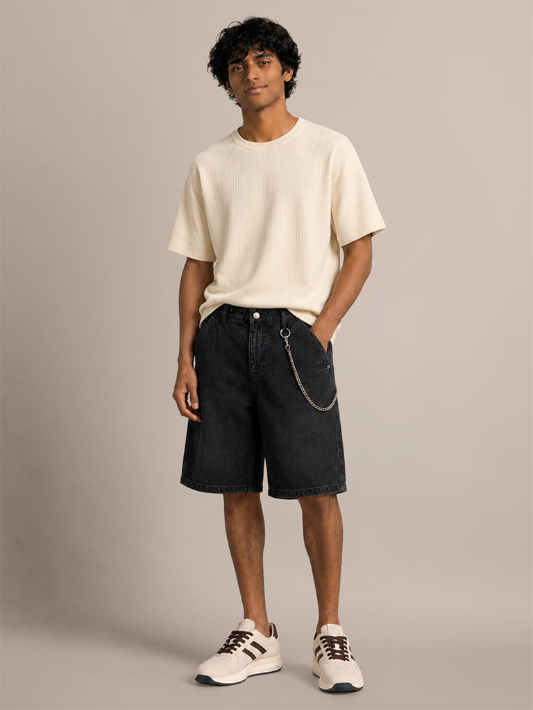Relaxed-Fit Denim Shorts with Chain