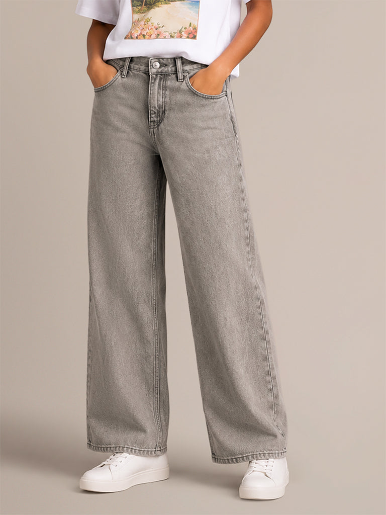 Straight-Leg Jeans