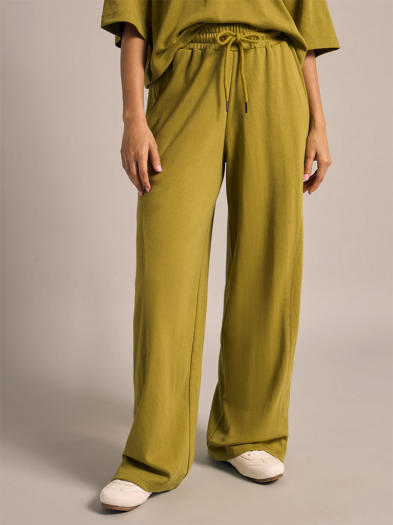Wide-Leg Pants