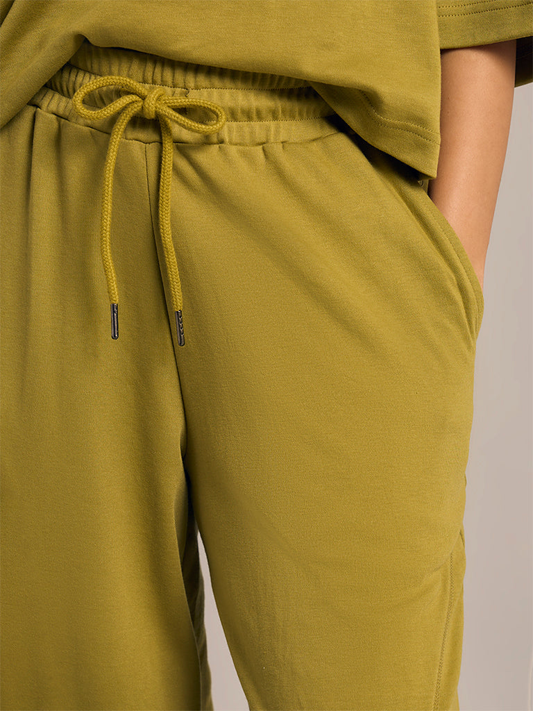 Wide-Leg Pants