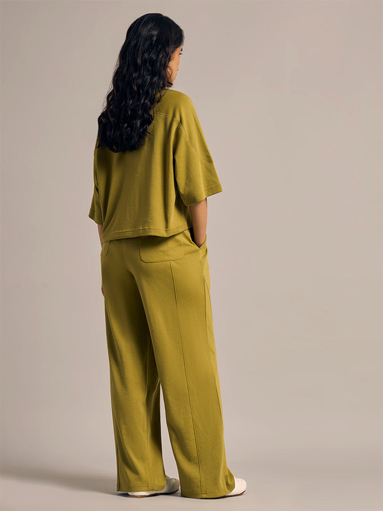 Wide-Leg Pants
