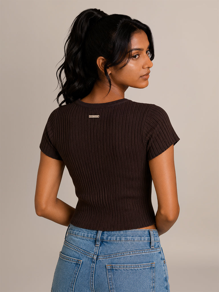 Ribbed-Textured Fitted T-Shirt