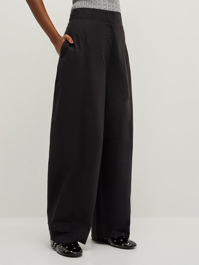 Barrel-Fit Trousers