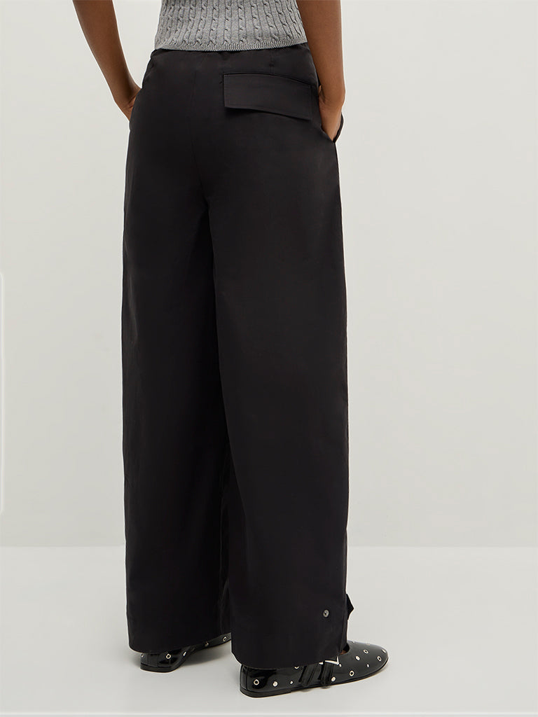 Barrel-Fit Trousers