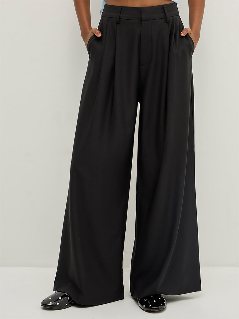 Wide-Leg Pleated Trousers
