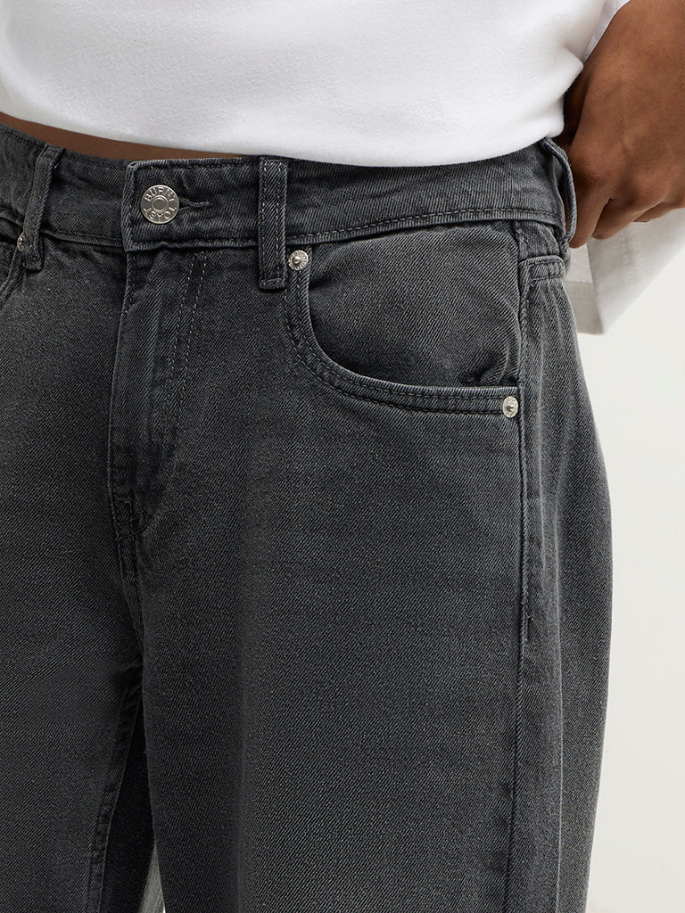 Baggy-Fit Faded Jeans