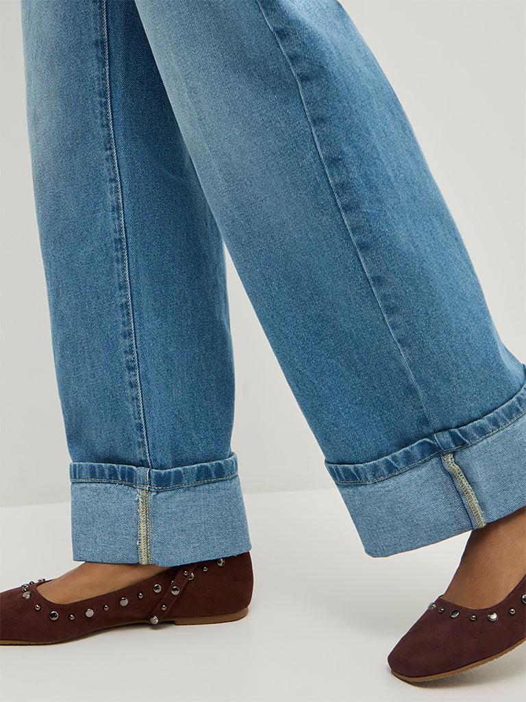 Straight-Leg Jeans