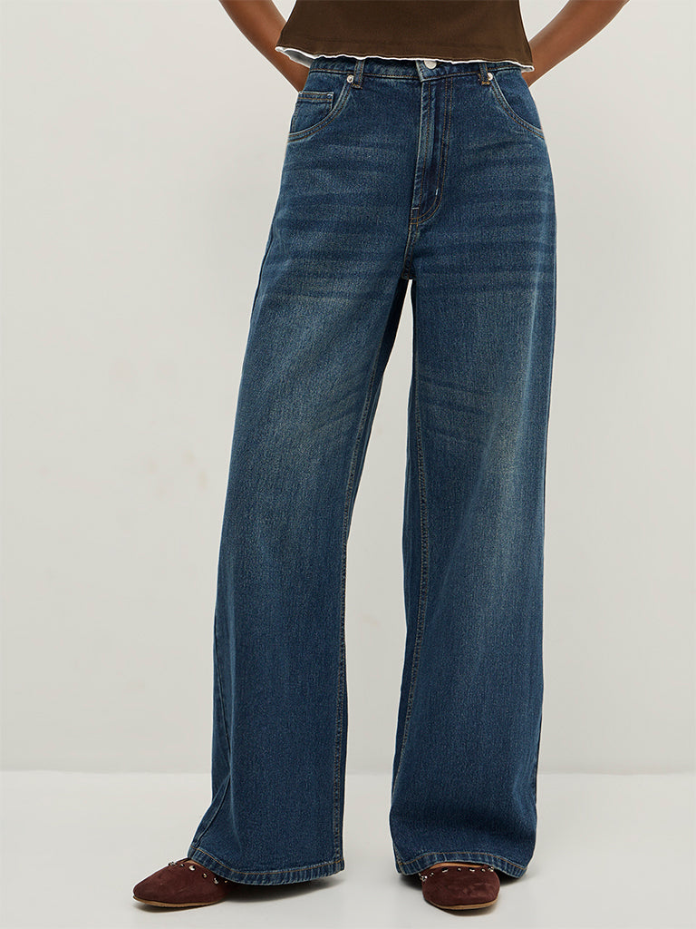 Straight-Leg Jeans