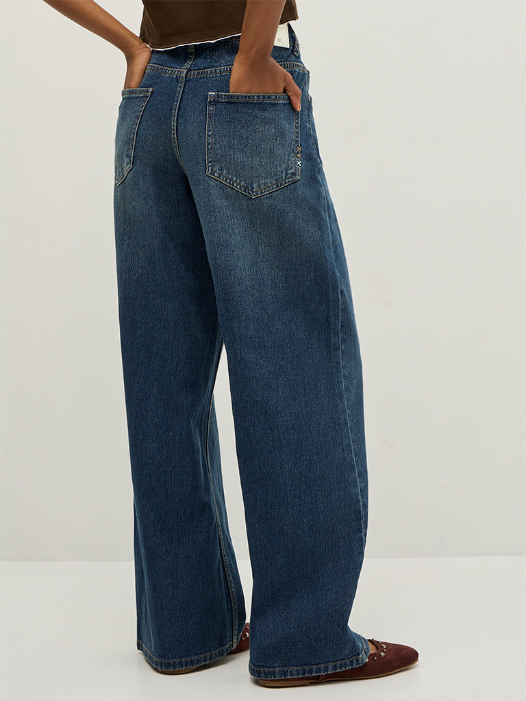 Straight-Leg Jeans