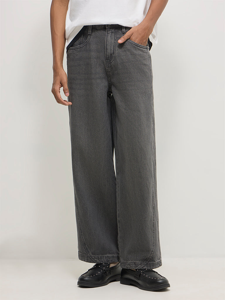 Straight-Fit Jeans