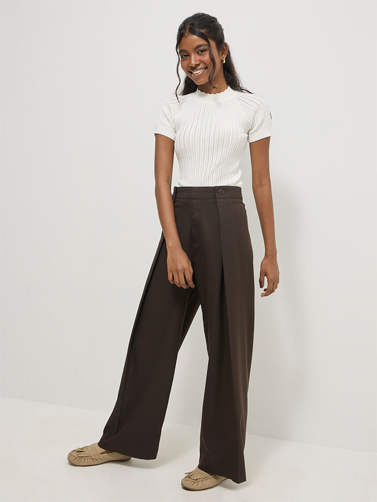 Fitted Ribbed-Textured Top