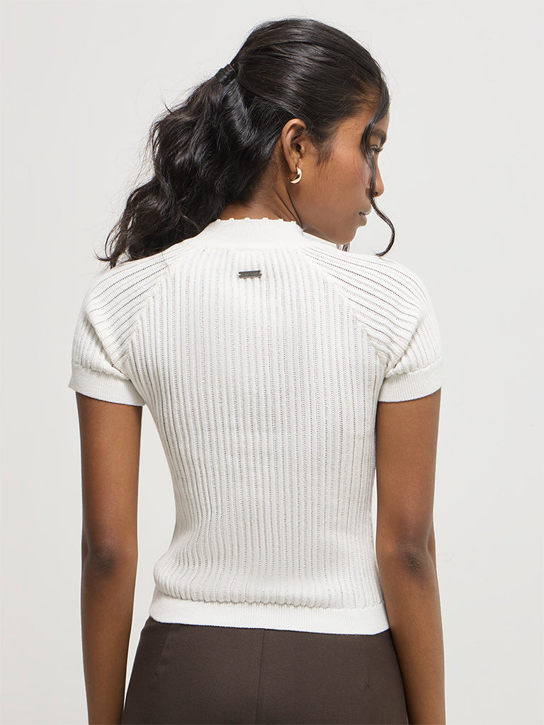 Fitted Ribbed-Textured Top