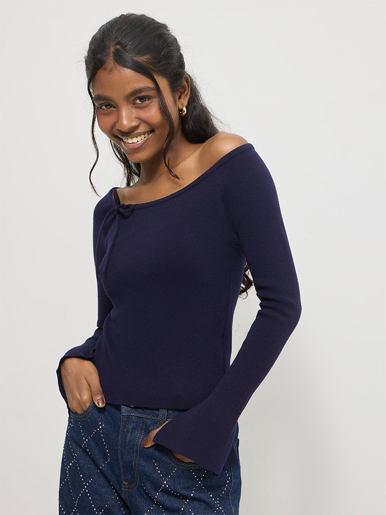 Fitted Ribbed-Textured Top