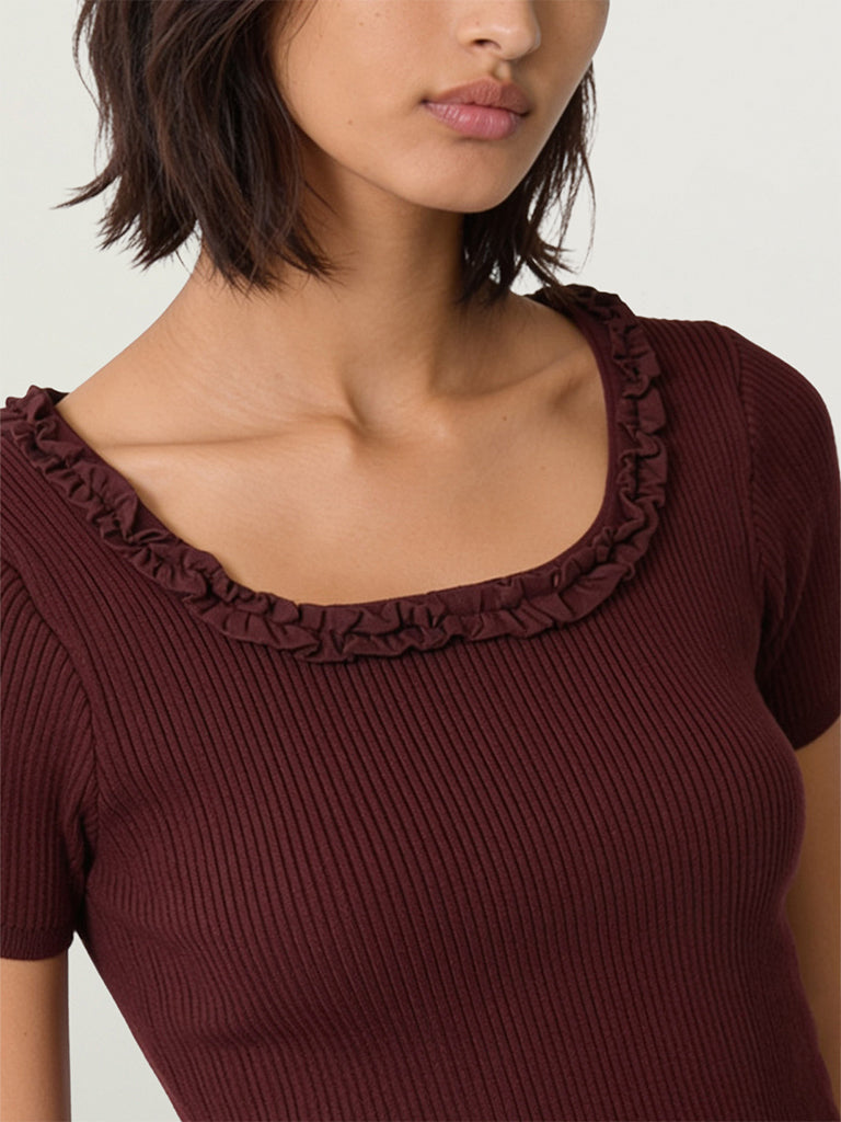 Fitted Ribbed-Textured Top