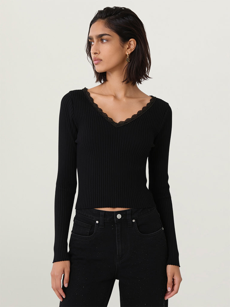 Fitted Ribbed-Textured Top