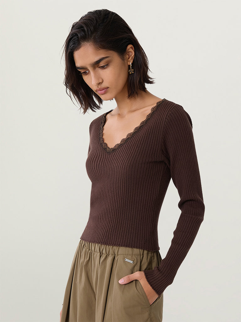 Fitted Ribbed-Textured Top