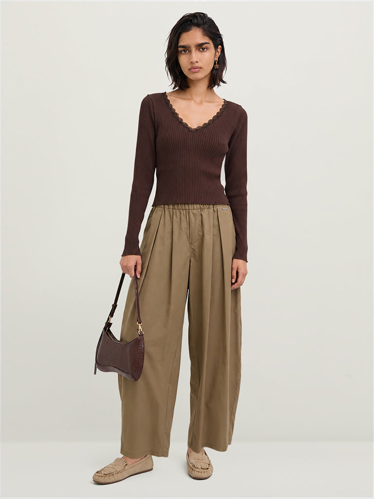 Fitted Ribbed-Textured Top