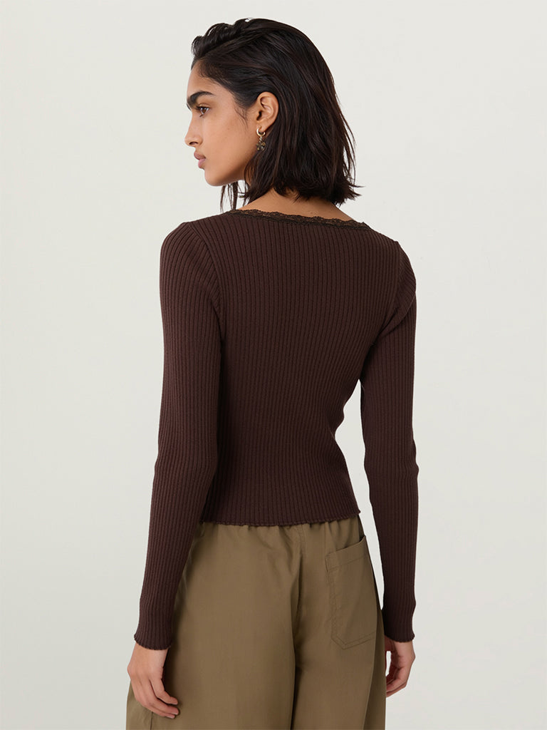 Fitted Ribbed-Textured Top