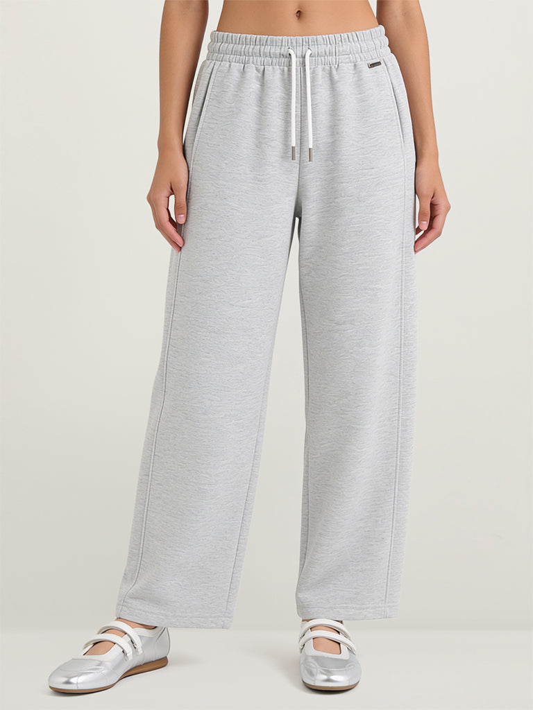 Barrel-Fit Pants