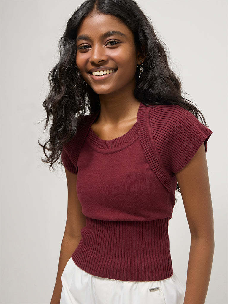 Fitted Ribbed-Textured Top